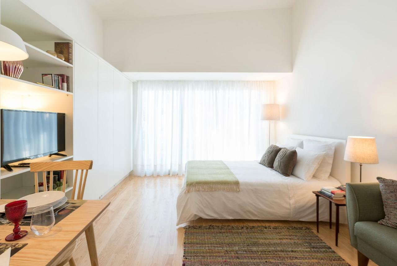 Bright Downtown Apartment Porto Bagian luar foto