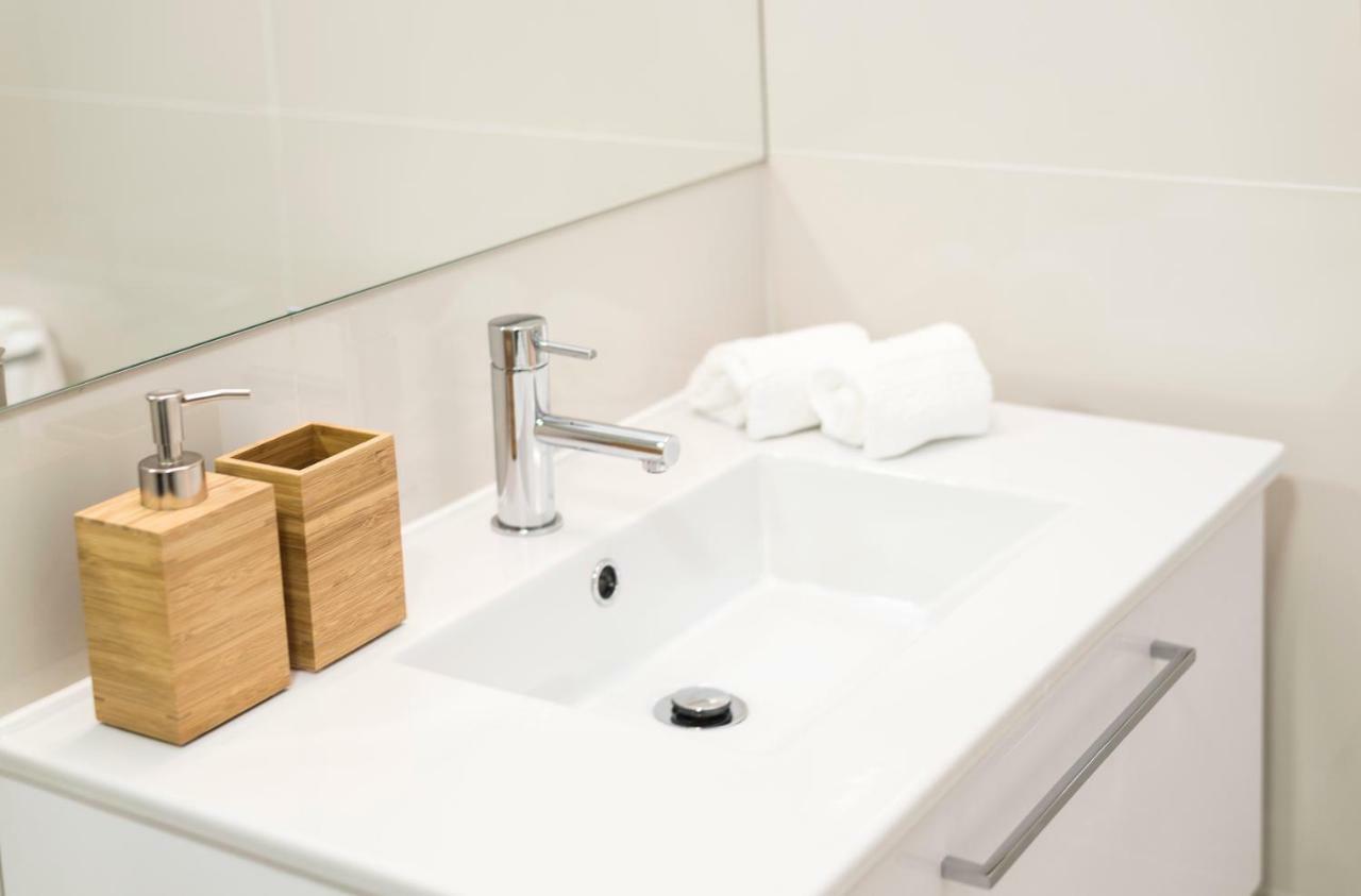 Bright Downtown Apartment Porto Bagian luar foto
